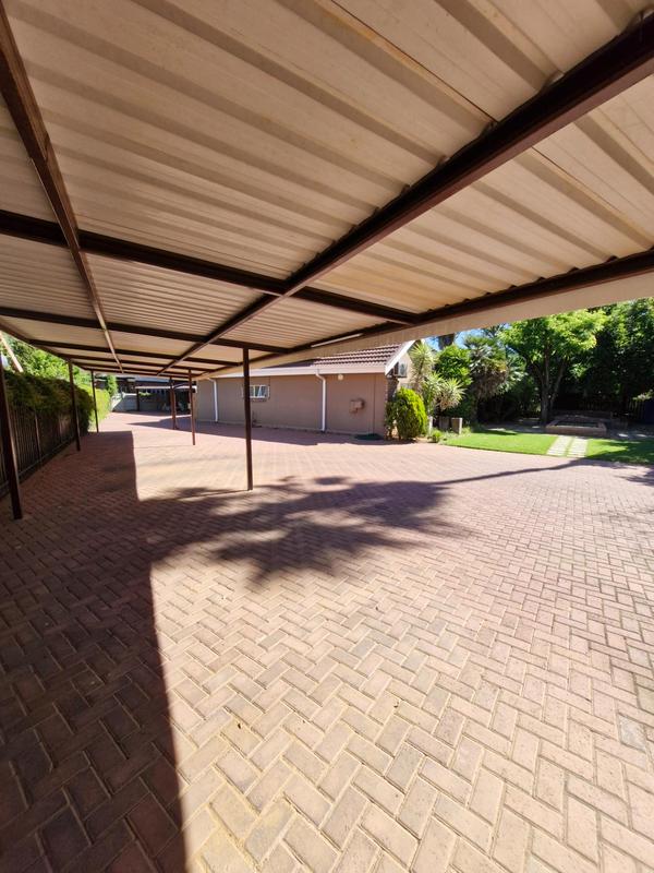 4 Bedroom Property for Sale in Vryburg North West
